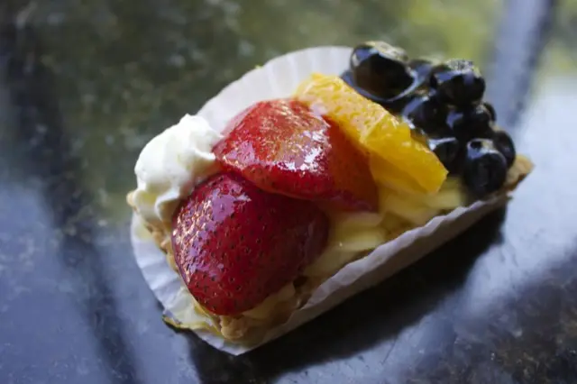 Fresh fruit and citrus tartlet